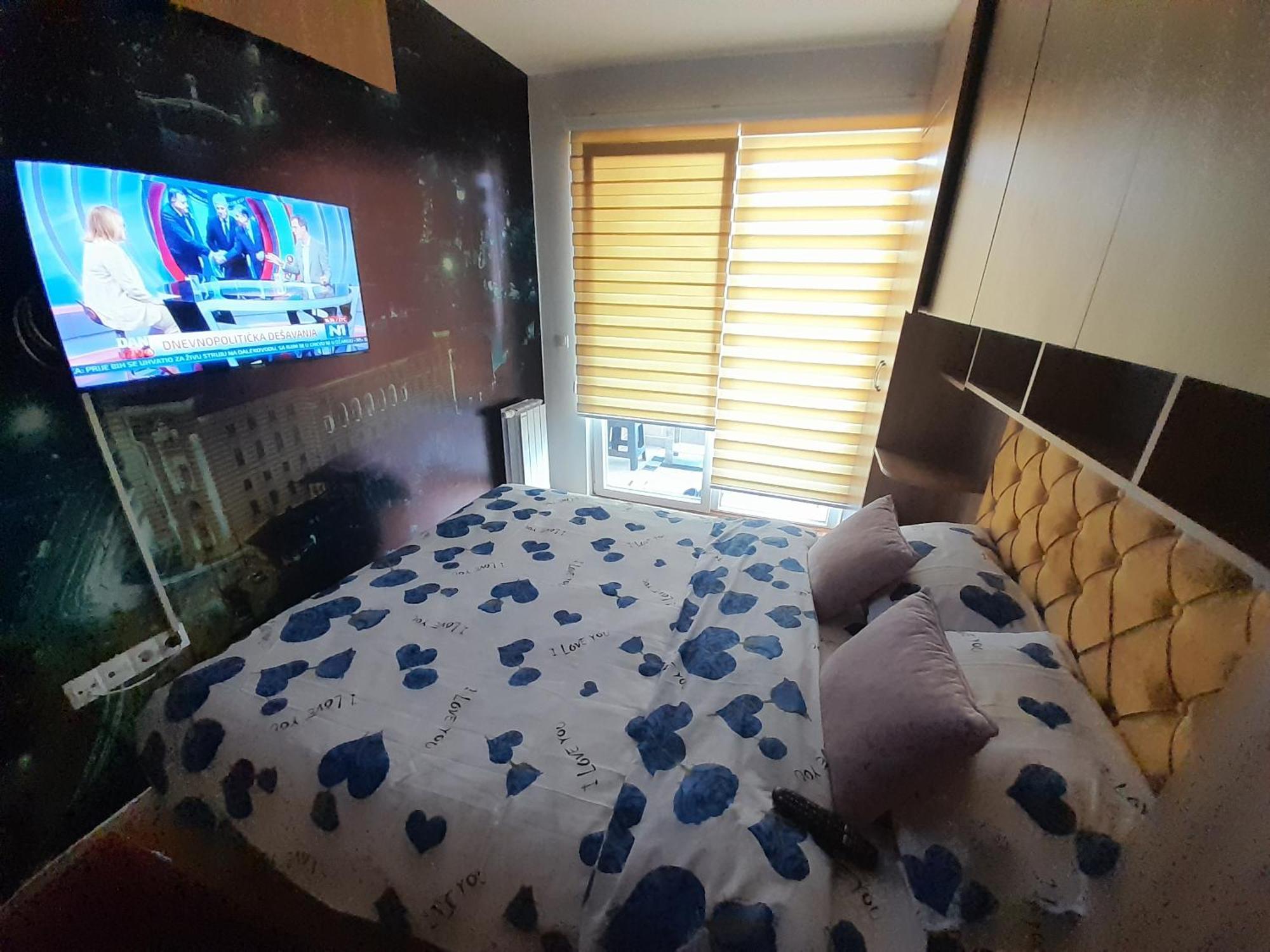Apartamento Jacuzzi For Relax - Hollywood Neom Apartment, Stup,