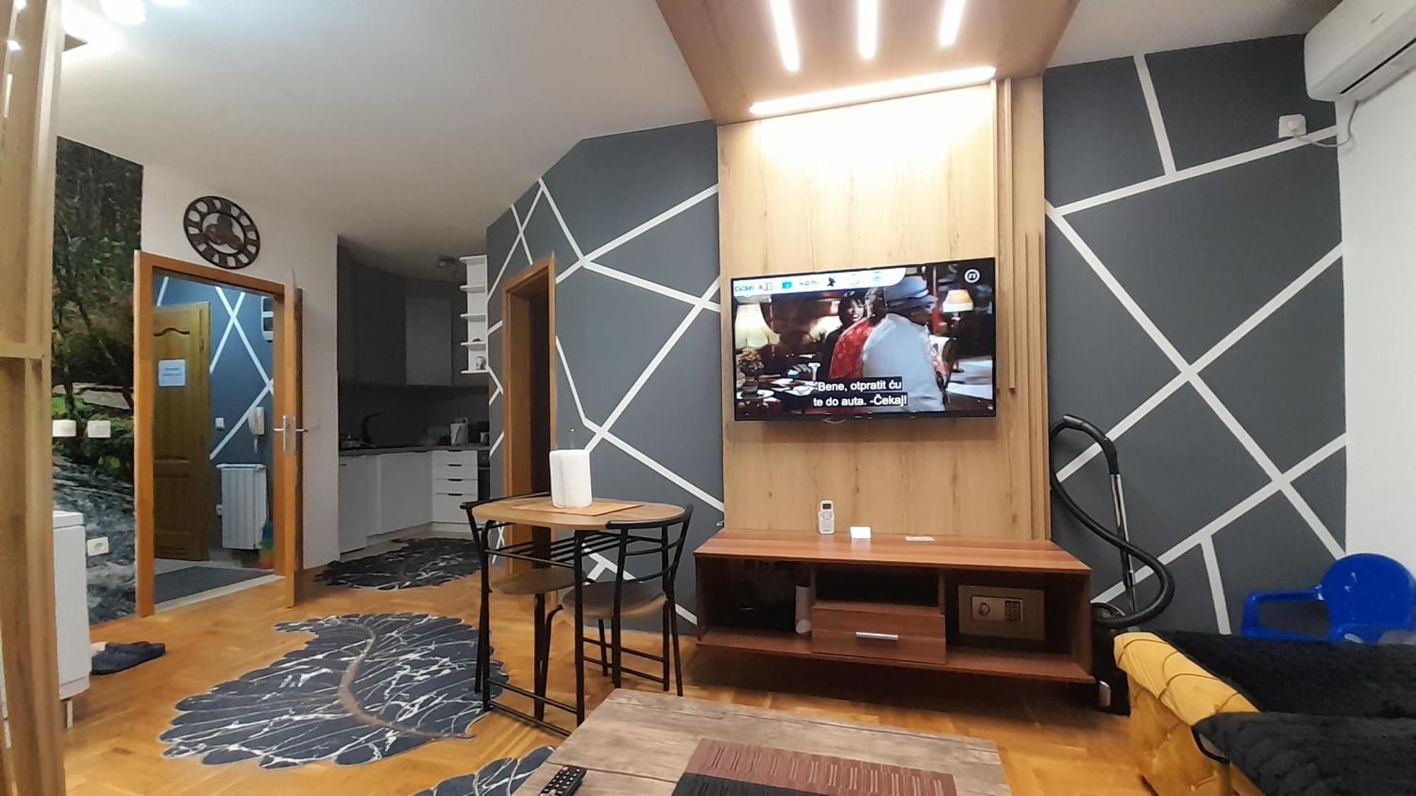 Jacuzzi For Relax - Hollywood Neom Apartment, Stup, Sarajevo